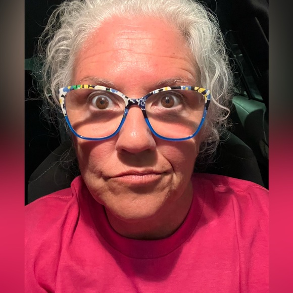 Meet your Posher! - Picture 8 of 14